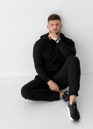 Чорний чоловічий батнік