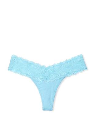 Трусики стринги victoria's secret lace waist cotton thong panty