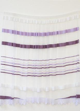Готовая короткая пошитая арка тюль в полоску на фатине до подоконника с кружевом. цвет сиреневый фиолетовый