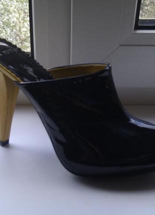 Сабо лак-кожа 36 р-р