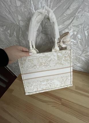 Шикарна сумка в стилі діор dior6 фото