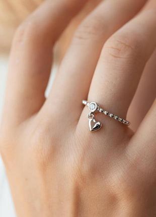 Кольцо "сердечко" в белом золоте (фианит) 
к07057