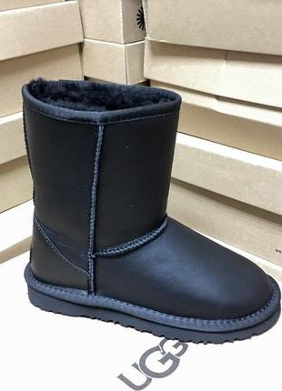 Женские сапоги ugg classic short metallic black