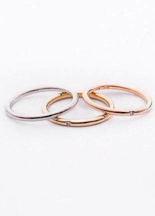 Золотое кольцо с бриллиантом в стиле минимализм 
обрб00026 фото