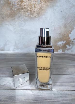 Тональний крем givenchy