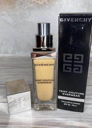 Тональний крем givenchy