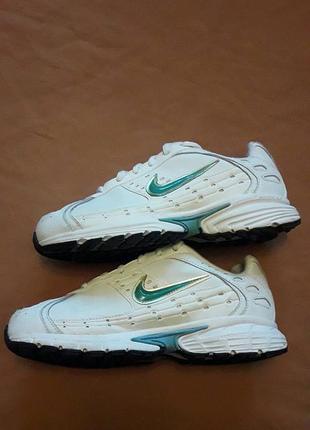 nike running impact groove