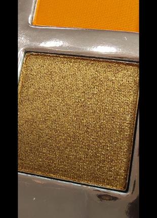 Палетка revolution glow flame palette