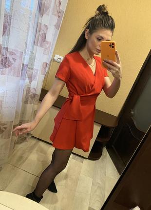 Стильне нарядне платячко на запах