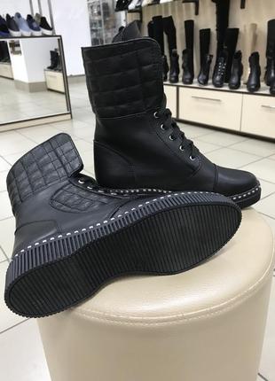 Ботинки зимние стёганые чёрные со шнурками3 фото