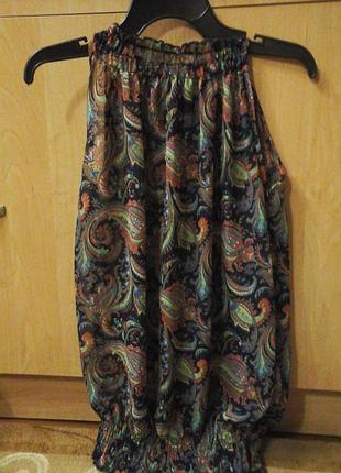 Классная блузка в турецких "огурцах"