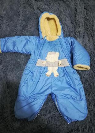 Очень теплый и красивый комбинезон на мальчика.