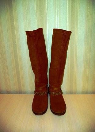 Шикарные рыжие сапоги  guess
