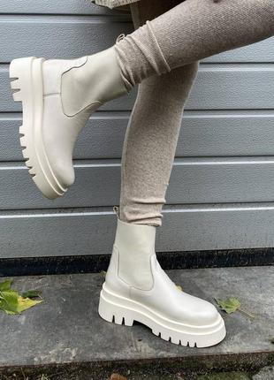 Теплые ботинки челси на резинке,сапоги молочные кожаные женские зимние (зима 2022-2023) для женщин,удобные,комфортные,стильные9 фото