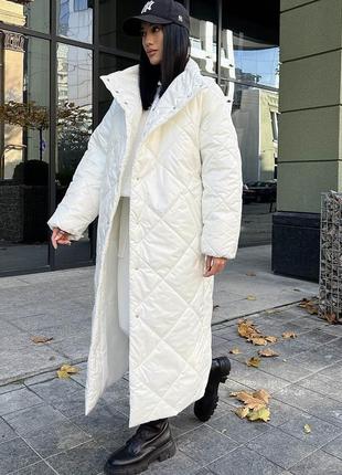 Жіноче зимове пальто довге біле стьобане на силіконі1 фото