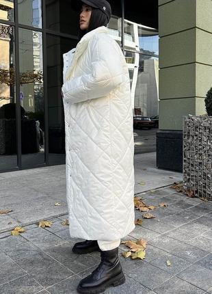Жіноче зимове пальто довге біле стьобане на силіконі5 фото
