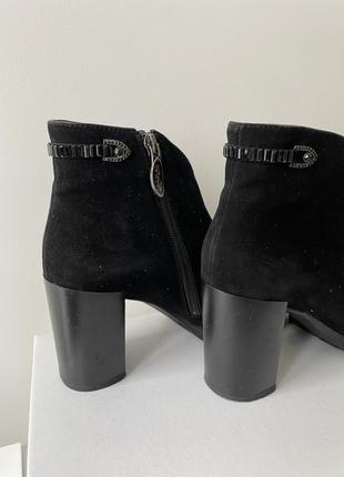 Демісезонні теплі зручні замшеві черевики 37р4 фото