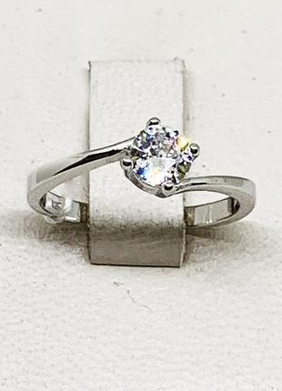 Кольцо серебряное с кубическим цирконием 17,5 1,8 г