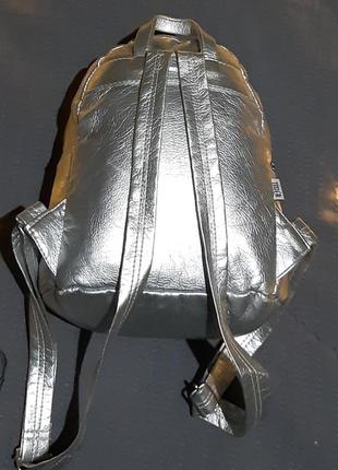 Срібний рюкзак з екошкіри2 фото