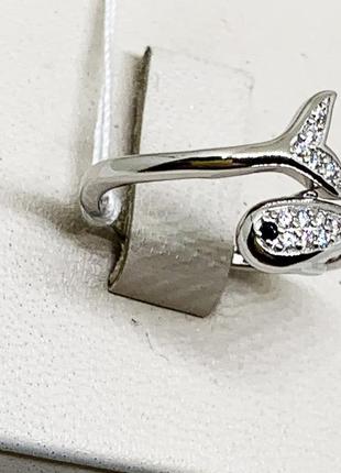 Кольцо серебряное с кубическим цирконием "дельфин" 16,5 2,34 г2 фото
