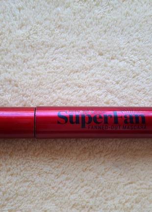 Черная тушь для ресниц объемная с силиконовой щеточкой англия