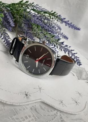 Ck 🍂⌚swess made часы аналоновые наручные в стальном корпусе с кожаным ремешком крупные