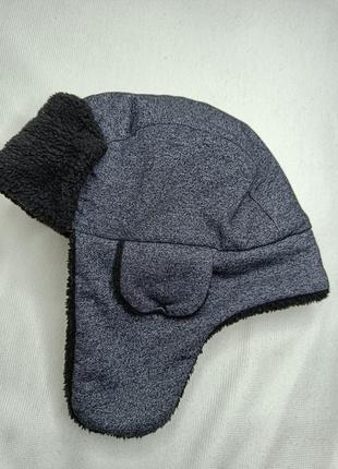 Фирменная шапка-ушанка на флисе . теплая шапка