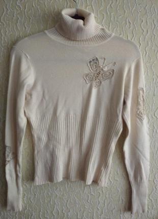 Свитерок, гольфик кремового цвета