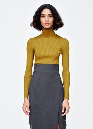 Плотная водолазка