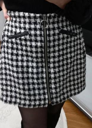 Тепла твідова спідничка