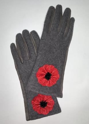Женские перчатки на флисе.