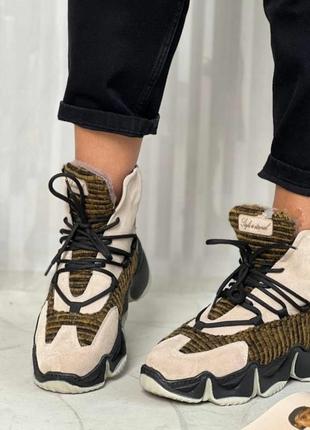 Эксклюзивные высокие кроссовки,ботиночки спортивные , на цигейке, турция,высокое качество.