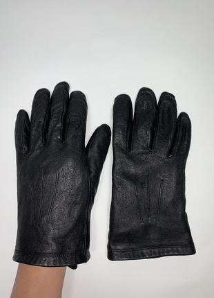 Женские кожаные перчатки на подкладке