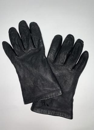 Женские кожаные перчатки на подкладке