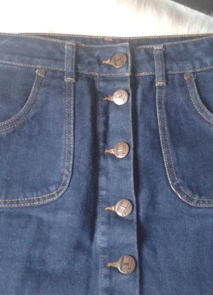Класична джинсова спідничка-трапеція на гудзиках h! by henry holland4 фото