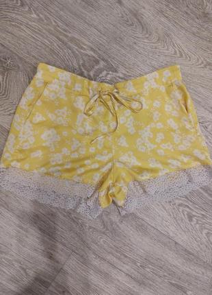 Жіночі домашні шортики з мереживом