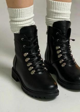 Шкіряні чобітки