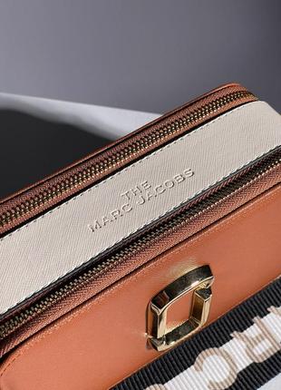 Женская  коричневая сумка через плечо marc jacobs 🆕маленька сумка кросс боди9 фото