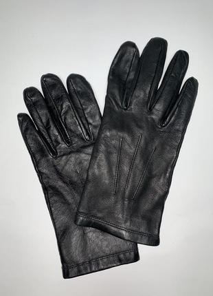 Женские кожаные перчатки на подкладке. разпаровка