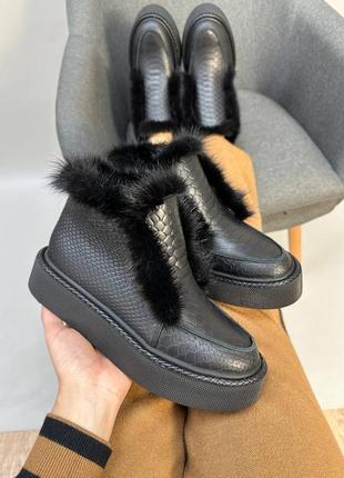 Екслюзивні черевики лофери з італійської шкіри з норкою жіночі