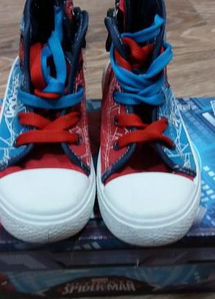 Кеди від marvel