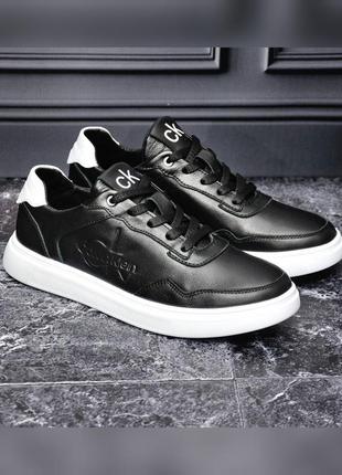 Мужские кожаные кроссовки чёрные на белой подошве с натуральной кожи