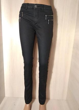 Джигсы штани від only