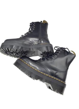 Оригінальні жіночі черевики dr. martens5 фото