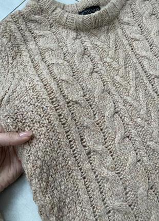 Вязаний свитер