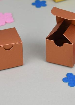 Коробочка 3,5×3,5×3,5 см, бронзова, або коралова (saturn) з дизайнерського картону3 фото