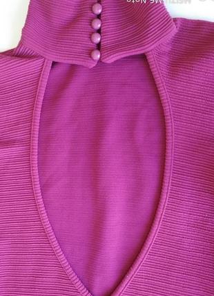 Міні плаття кольору фуксії з відкритою спиною4 фото