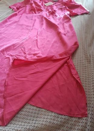 Стильное атласное розовое платье для будущих мам missguided3 фото
