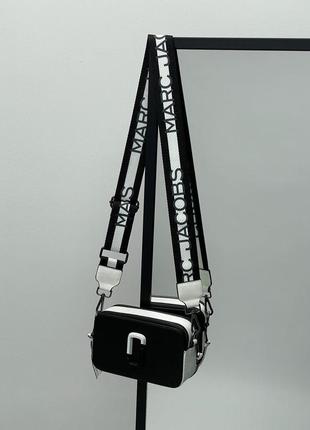 Женская черно-белая сумка через плечо marc jacobs 🆕маленька сумка кросс боди5 фото