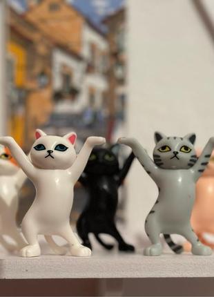 Подставка для наушников кот 5